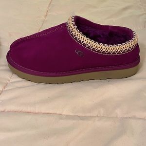 UGG TASMAN SLIPPERS- EXCELLENT CONDITION